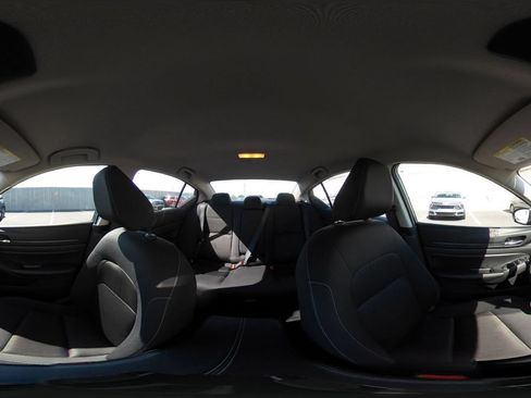 Used 2025 Nissan Altima 2.5 SV FWD image 43
