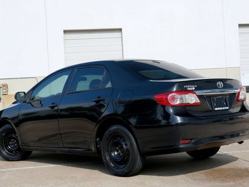 Used 2011 Toyota Corolla LE FWD image 4
