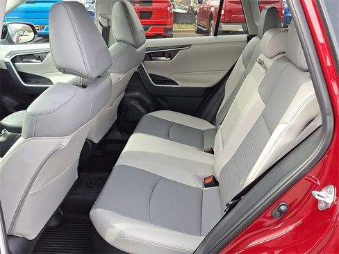 Used 2024 Toyota RAV4 XLE Premium image 8
