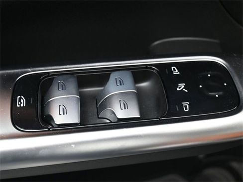 New 2026 Mercedes-Benz C 300 Sedan image 21