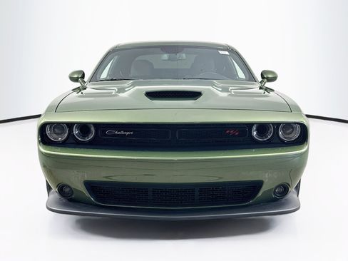 Used 2021 Dodge Challenger R/T Scat Pack w/ Driver Convenience Group RWD image 2