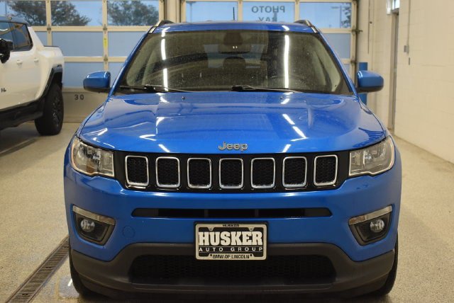 Used 2020 Jeep Compass Latitude w/ Cold Weather Group AWD/4WD image 3