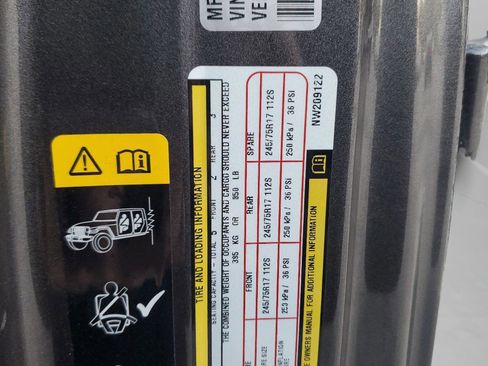 Used 2022 Jeep Wrangler Unlimited Sport w/ Sun And Sound Package image 31