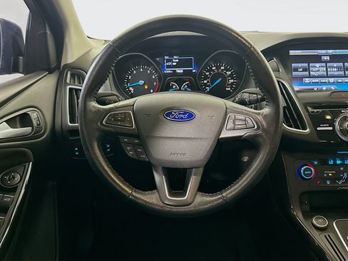 Used 2015 Ford Focus Titanium FWD image 17