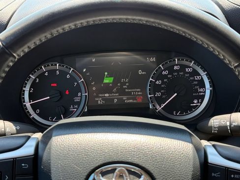 Certified 2025 Toyota Highlander LE AWD/4WD image 36
