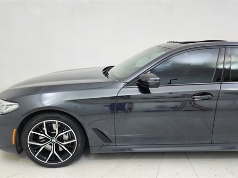 Used 2022 BMW 540i xDrive w/ Executive Package image 4