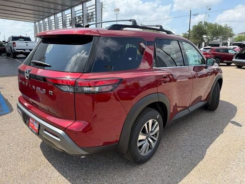 New 2026 Nissan Pathfinder SL AWD/4WD image 8