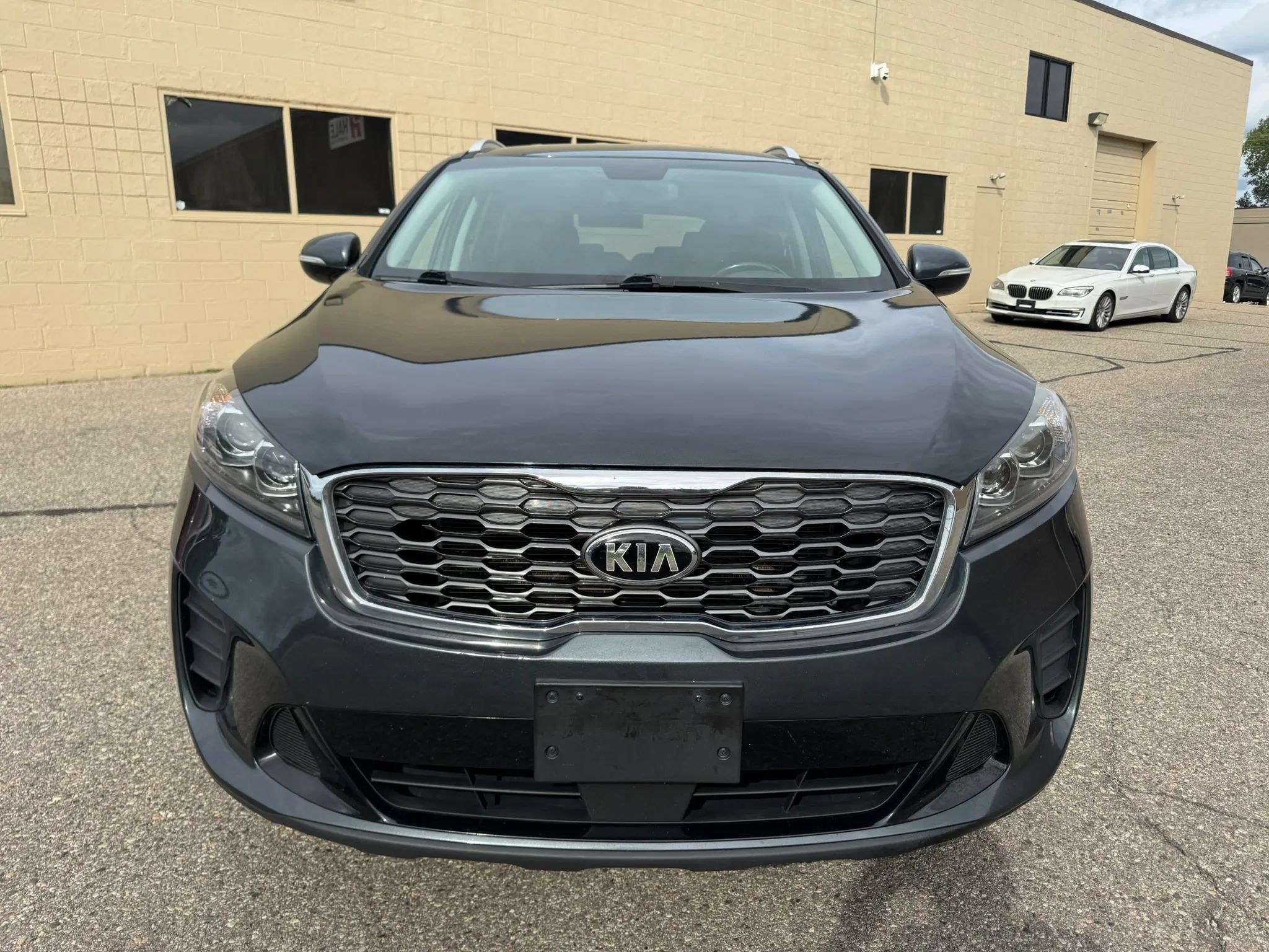 Used 2020 Kia Sorento LX w/ LX I4 Convenience Package AWD/4WD image 2