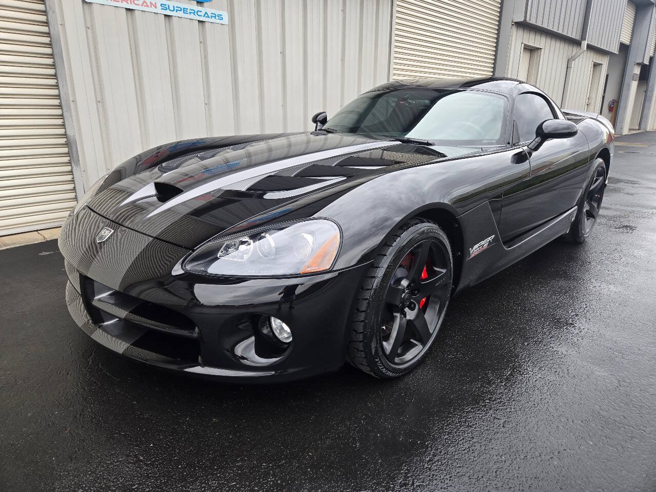 Used 2006 Dodge Viper SRT-10 RWD image 2