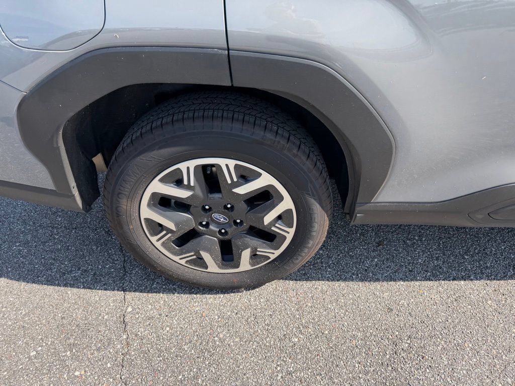 Used 2026 Subaru Forester Premium AWD/4WD image 6