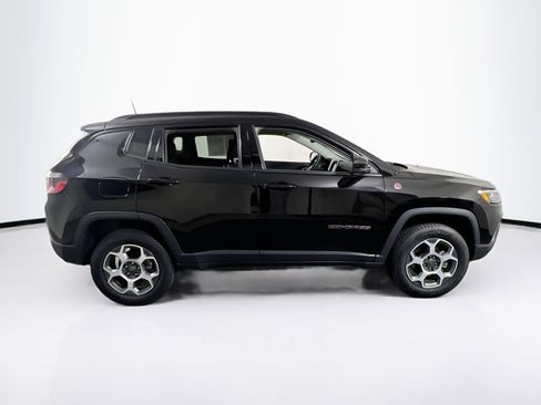 Used 2022 Jeep Compass Trailhawk AWD/4WD image 4