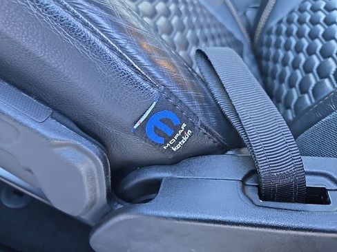 Used 2024 Jeep Wrangler Sport image 43