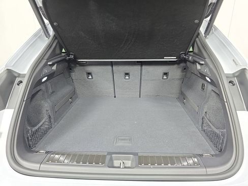 New 2026 Porsche Macan GTS Electric image 25