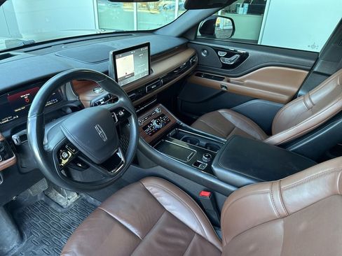 Used 2023 Lincoln Aviator Grand Touring w/ Equipment Group 301A image 8