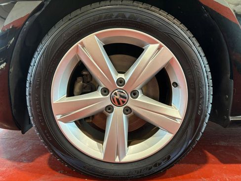 Used 2012 Volkswagen Passat 2.5 SE image 34
