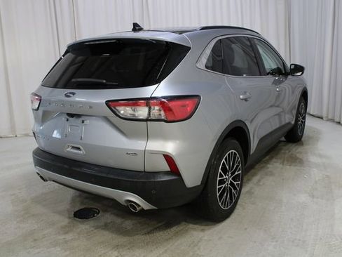 Used 2022 Ford Escape Titanium image 25