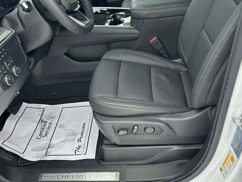 New 2026 Chevrolet Suburban LT w/ Comfort Package image 18