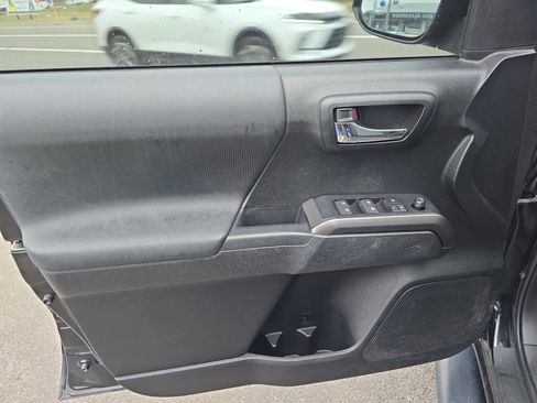 Used 2021 Toyota Tacoma TRD Off-Road w/ Blackout Package (TMS) image 16