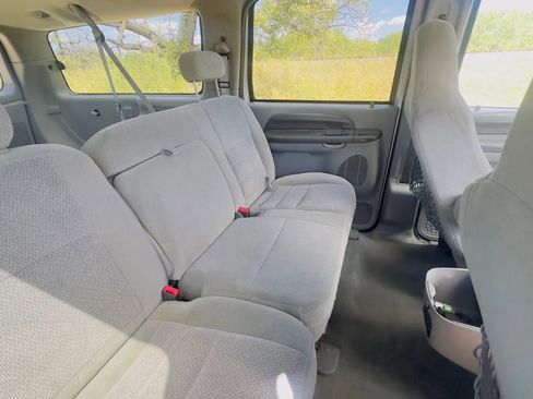 Used 2003 Ford Excursion XLT image 25