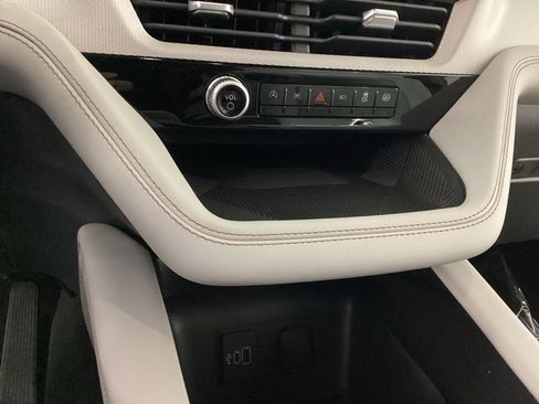 New 2026 Ford Explorer Active w/ Active Comfort Package AWD/4WD image 25