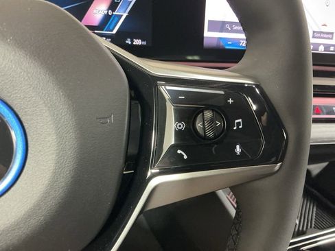 New 2026 BMW i5 eDrive40 w/ Premium Package image 17