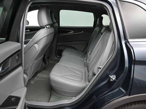 Used 2021 Lincoln Nautilus Reserve AWD/4WD image 24