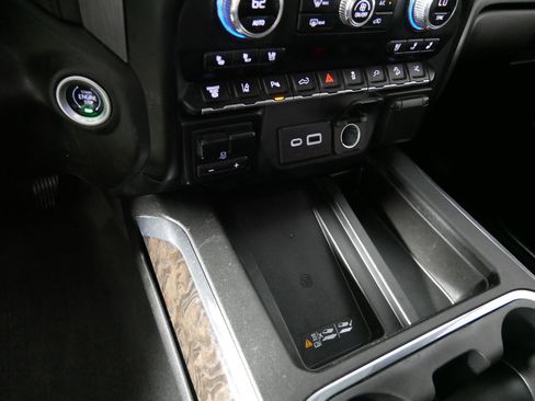 Used 2022 GMC Sierra 2500 Denali AWD/4WD image 29