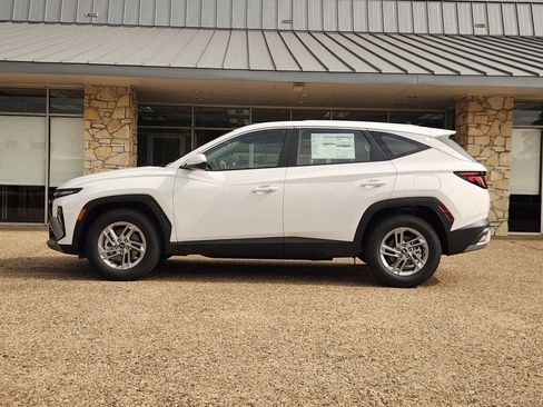 New 2026 Hyundai Tucson SE FWD image 3