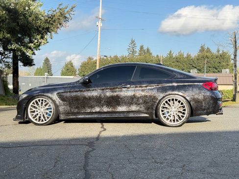 Used 2015 BMW M4 Coupe w/ Executive Package RWD image 5