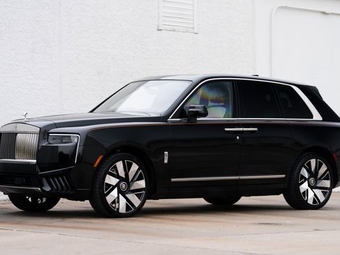 Used 2026 Rolls-Royce Cullinan image 11