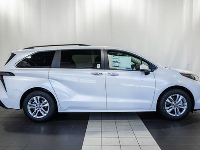 New 2026 Toyota Sienna XLE
