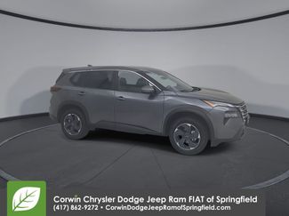 Used 2025 Nissan Rogue SV video 2