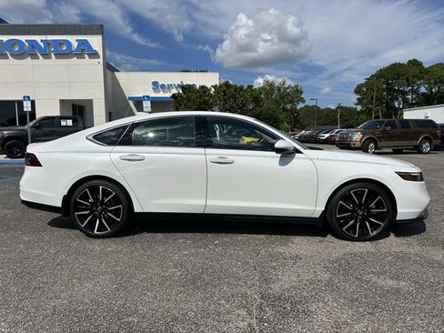 New 2025 Honda Accord Touring image 4