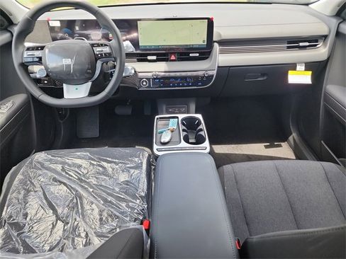 New 2025 Hyundai Ioniq 5 SE image 10
