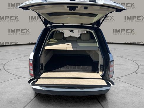 Used 2016 Land Rover Range Rover HSE image 27