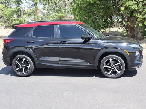 Used 2021 Chevrolet TrailBlazer RS w/ Sun and Liftgate Package AWD/4WD image 3
