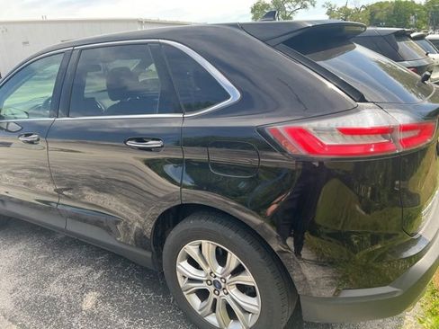 Used 2022 Ford Edge Titanium AWD/4WD image 11