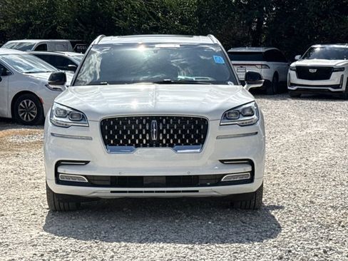 Used 2021 Lincoln Aviator Grand Touring w/ Equipment Group 302A AWD/4WD image 2