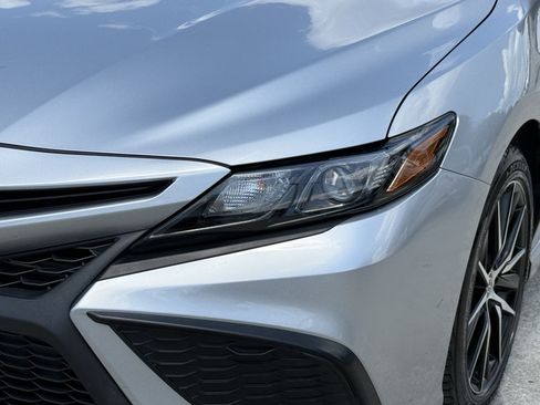 Used 2023 Toyota Camry SE FWD image 12