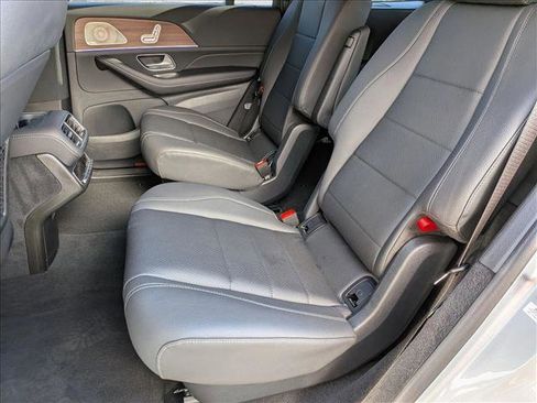 Certified 2025 Mercedes-Benz GLS 450 4MATIC image 20