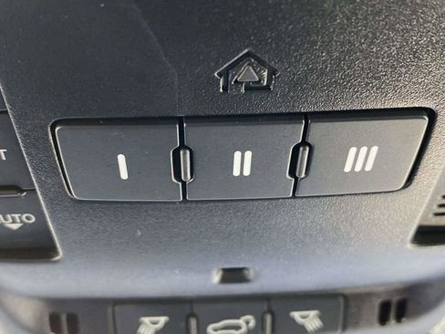 Used 2024 Dodge Durango GT image 32