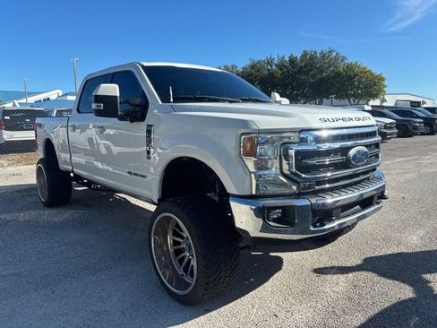 Used 2022 Ford F250 Lariat w/ Lariat Value Package AWD/4WD image 3