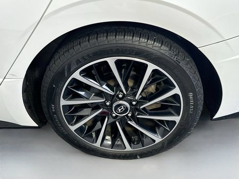Used 2021 Hyundai Sonata Limited w/ Preferred Accessory Package FWD image 32