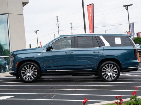 Used 2025 Cadillac Escalade Premium Luxury Platinum AWD/4WD image 20