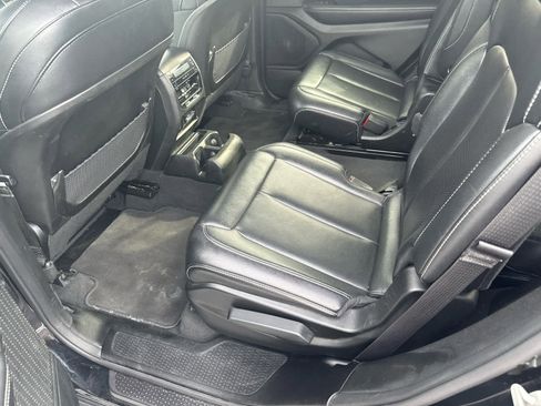 Used 2024 Jeep Grand Cherokee L Limited w/ Luxury Tech Group II image 9