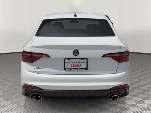 Used 2024 Volkswagen Jetta GLI Autobahn FWD image 10