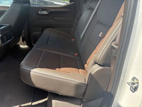 Used 2022 GMC Sierra 1500 Denali w/ Technology Package AWD/4WD image 13
