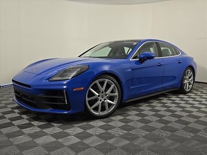 New 2025 Porsche Panamera 4