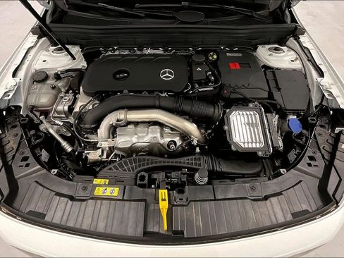 New 2026 Mercedes-Benz GLB 250 4MATIC image 16