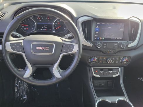 Used 2023 GMC Terrain SLT image 4